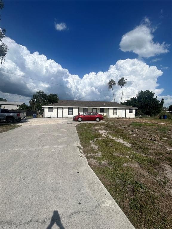 7582-7586 Carrier RD FORT MYERS, FL 33967