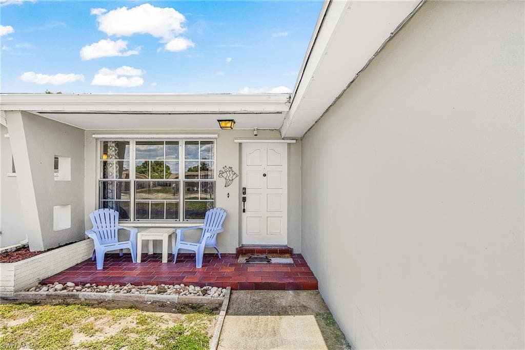 4360 Lagg AVE FORT MYERS, FL 33901