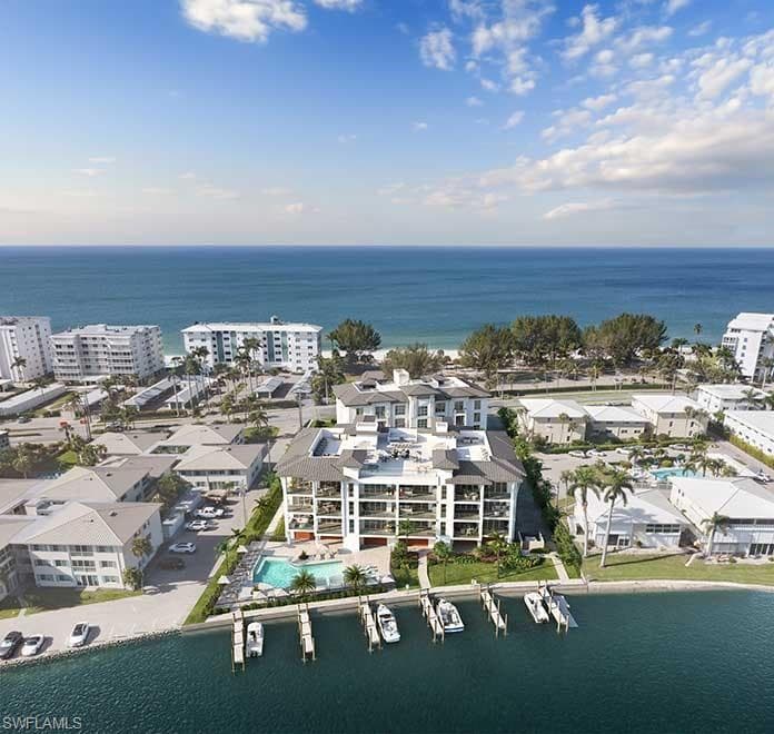 2020 GULF SHORE BLVD N 201W NAPLES, FL 34102