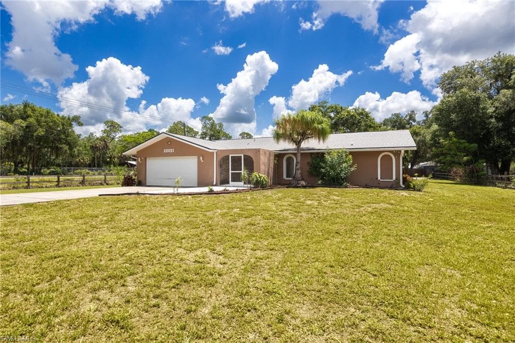 22031 Edwards DR ALVA, FL 33920