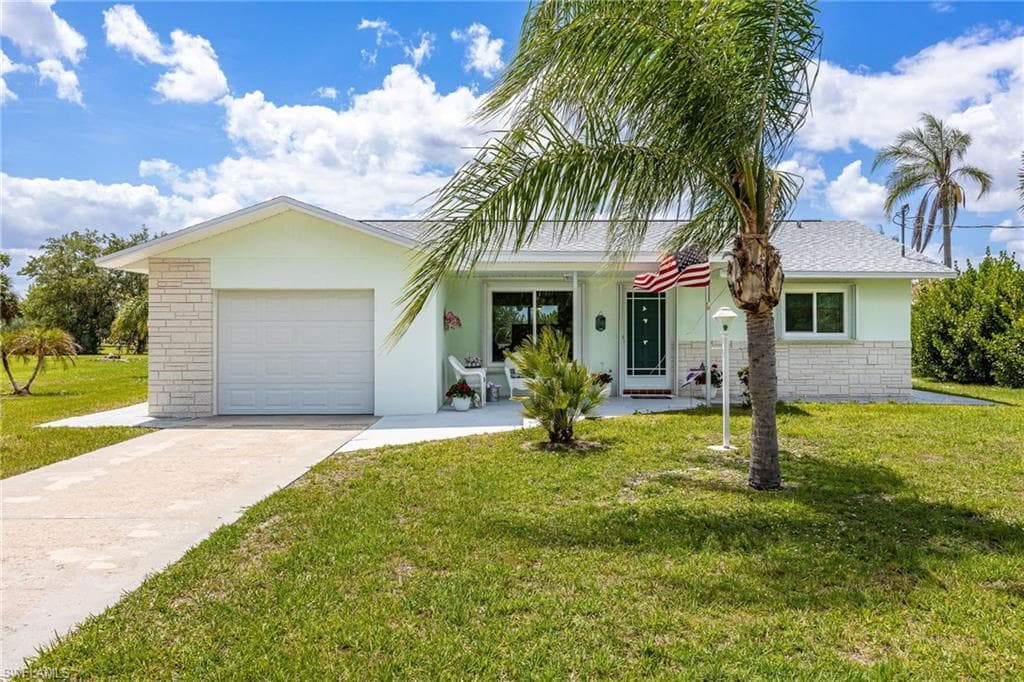 2200 Cook LN ALVA, FL 33920