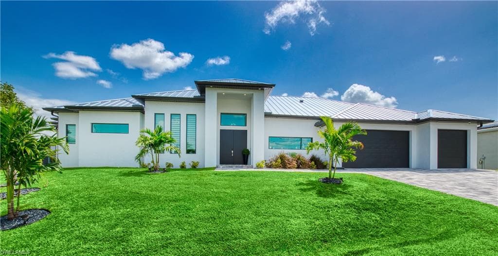 3004 SW 41st TER CAPE CORAL, FL 33914