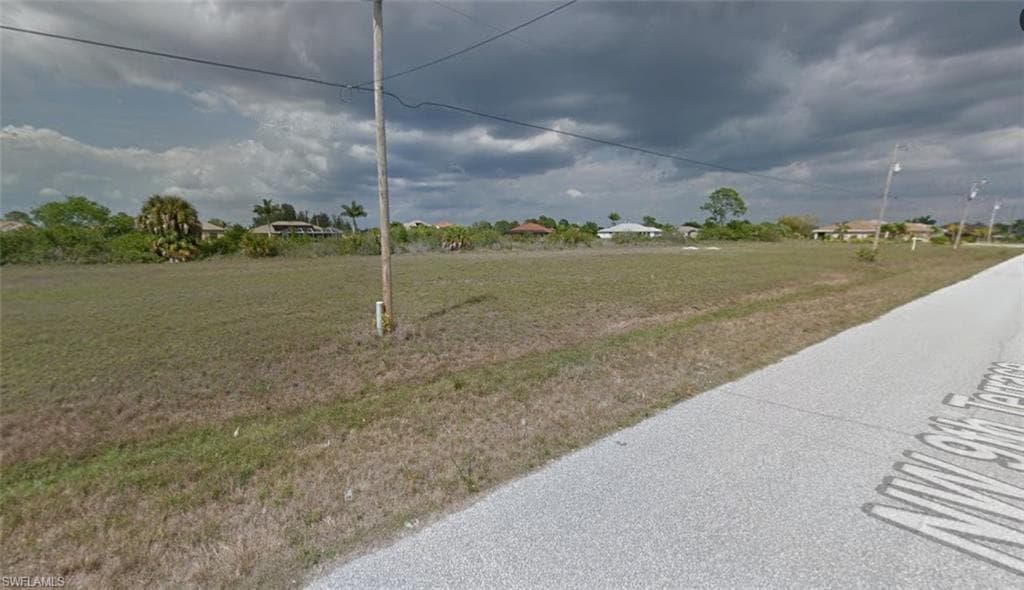 2033 NW 9th TER CAPE CORAL, FL 33993