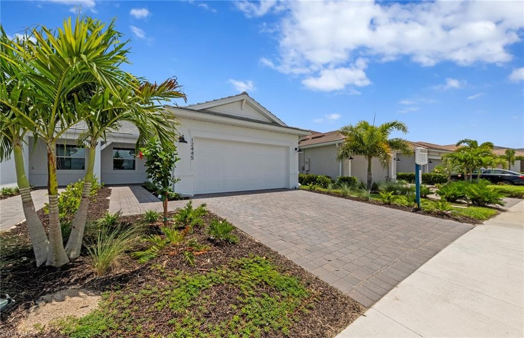 12445 Dolomite WAY ALVA, FL 33920