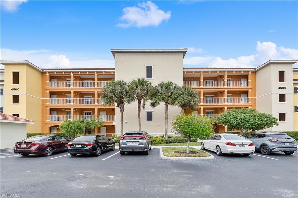 4500 Botanical Place CIR 404 NAPLES, FL 34112