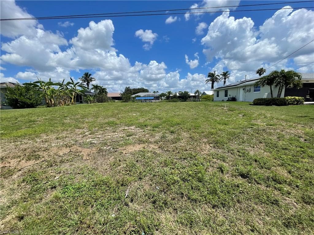 1441 SE 21st LN CAPE CORAL, FL 33990