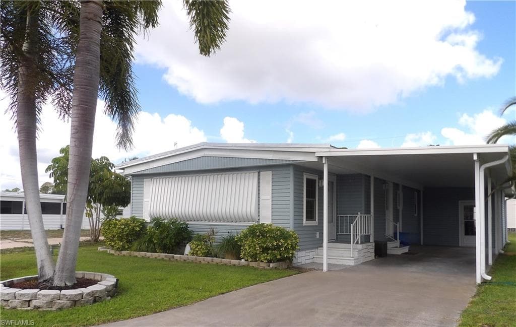 242 Shrub LN N NORTH FORT MYERS, FL 33917