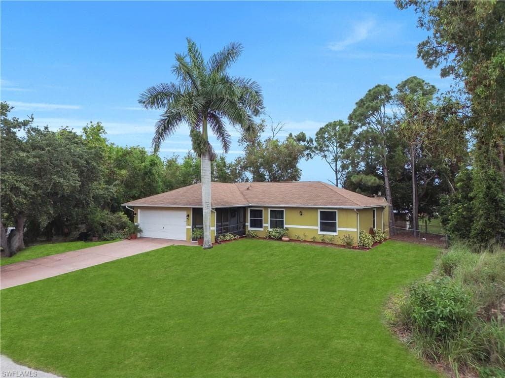 8434 Butternut RD FORT MYERS, FL 33967