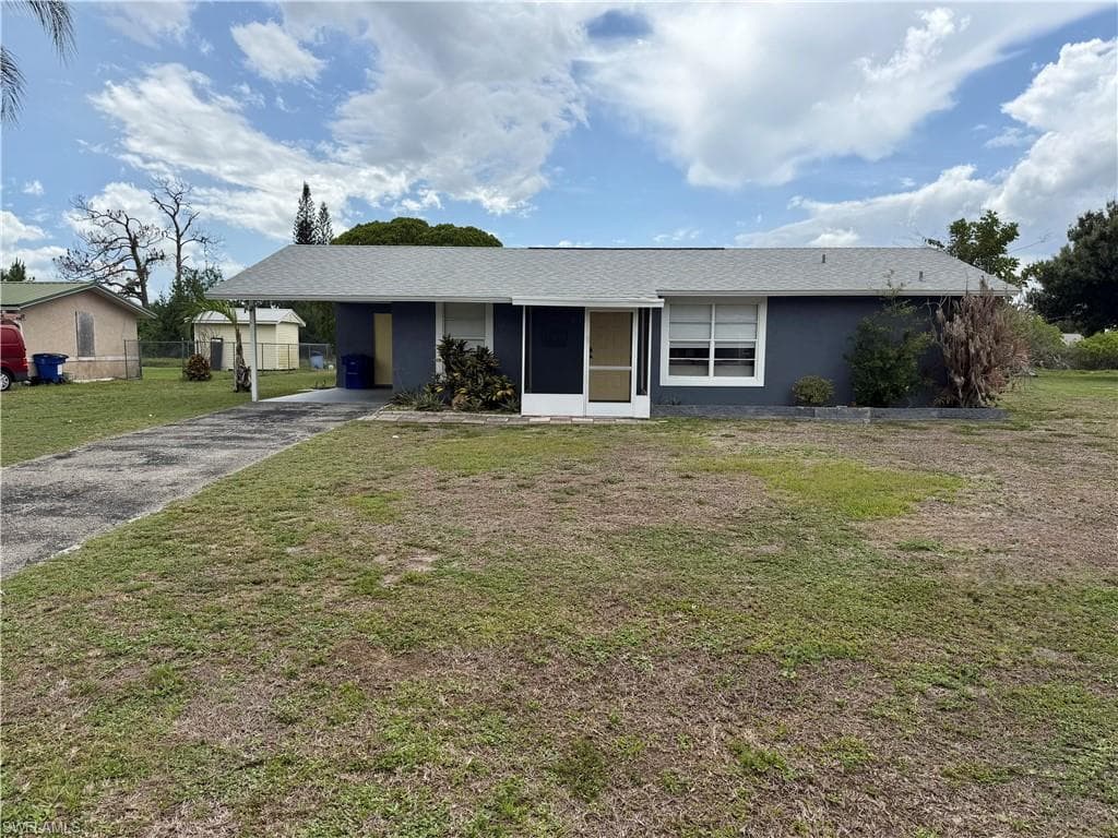 311 Schoolside DR LEHIGH ACRES, FL 33936