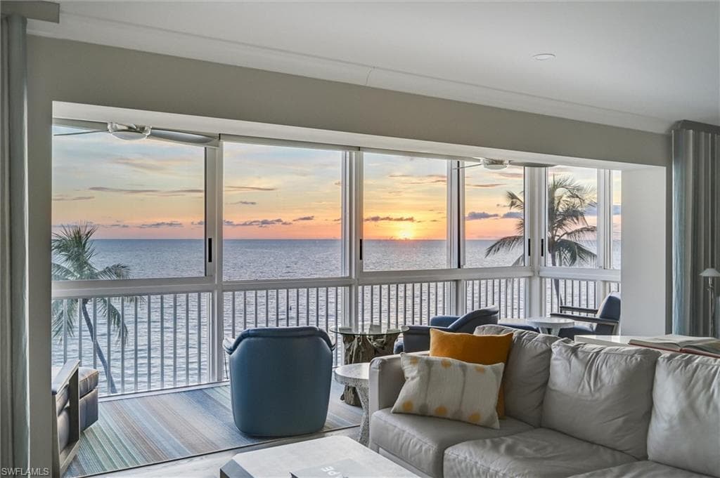 1275 GULF SHORE BLVD N 601 & 602 NAPLES, FL 34102