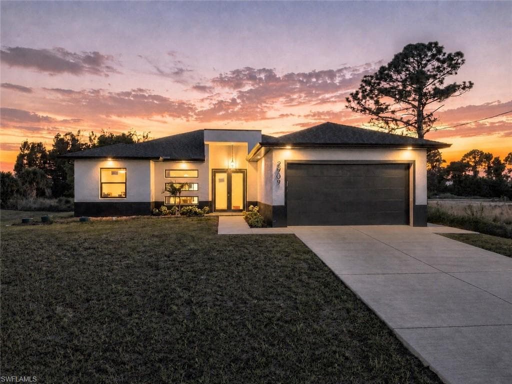 2909 Dora AVE N LEHIGH ACRES, FL 33971