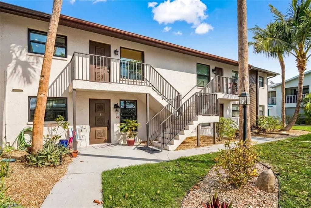 3935 Country Club BLVD 22 CAPE CORAL, FL 33904