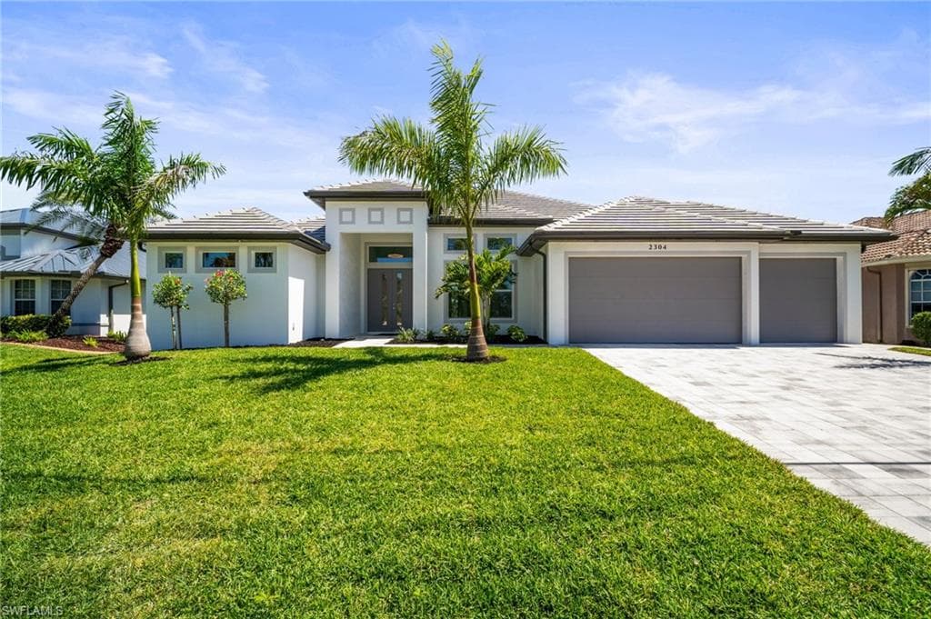 2304 SW 38th TER CAPE CORAL, FL 33914
