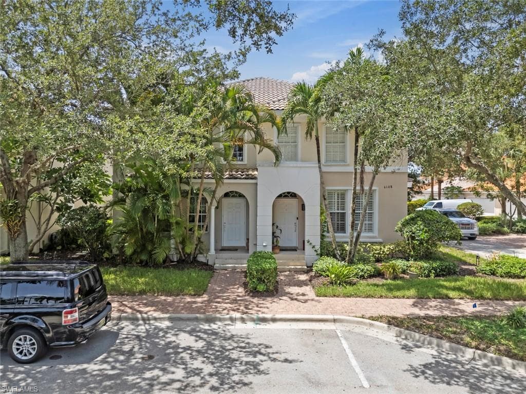 6112 Towncenter CIR NAPLES, FL 34119