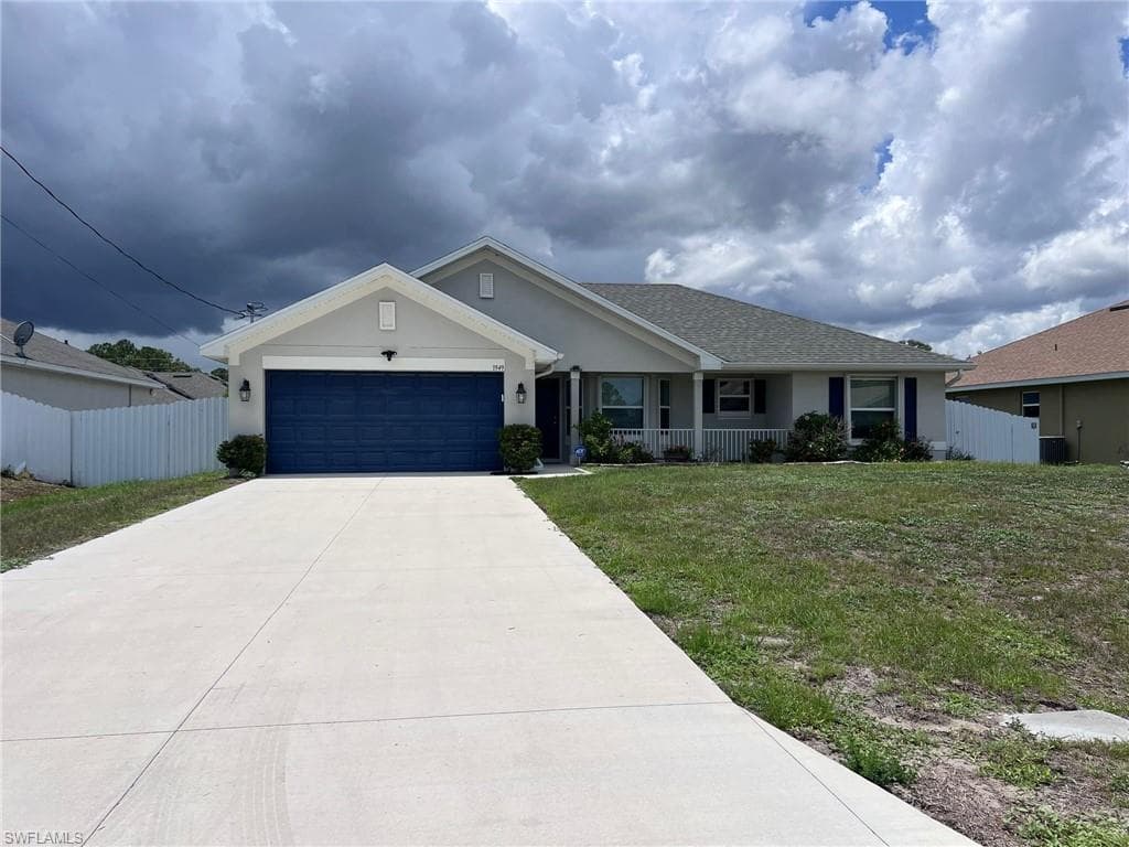 1949 Veronica AVE LEHIGH ACRES, FL 33972