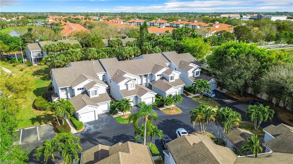 2860 CITRUS LAKE DR R-202 NAPLES, FL 34109