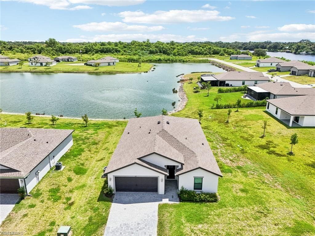 835 Gen D Macarthur AVE LABELLE, FL 33935