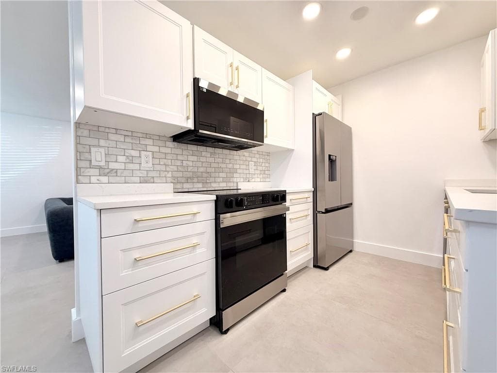 773 105th AVE N NAPLES, FL 34108