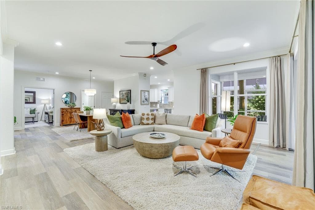 4956 Shaker Heights CT 101 NAPLES, FL 34112