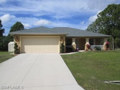 823 Lee AVE LEHIGH ACRES, FL 33972