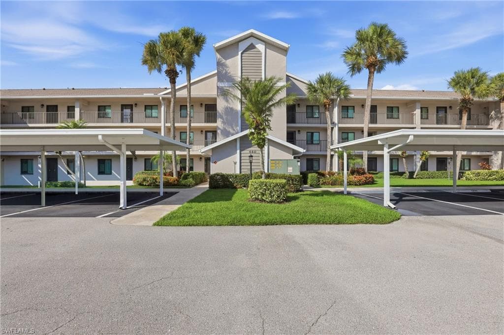 460 Fox Haven DR 1206 NAPLES, FL 34104