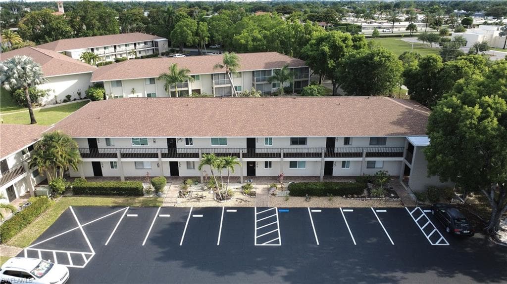 6184 Michelle WAY 207 FORT MYERS, FL 33919