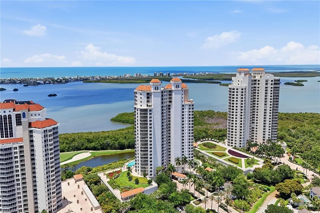 4801 Bonita Bay BLVD 204 BONITA SPRINGS, FL 34134