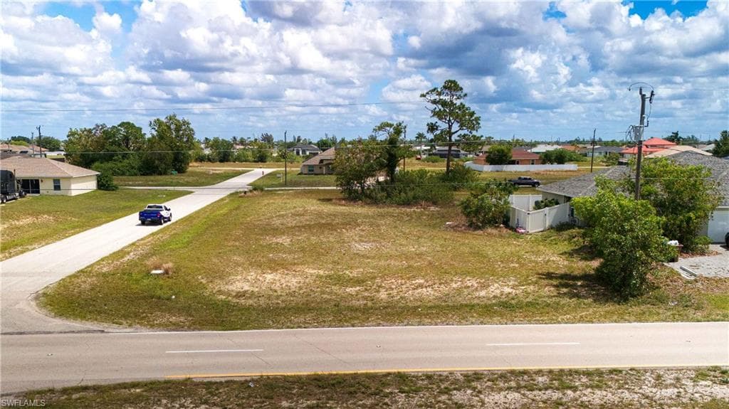 1747 Diplomat PKWY W CAPE CORAL, FL 33993