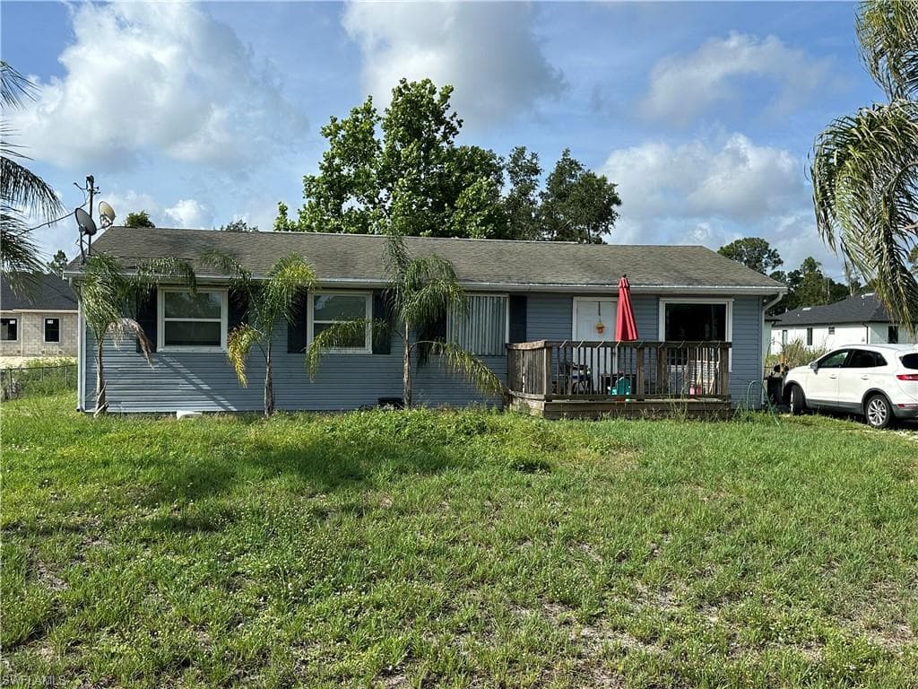3605 40th ST SW LEHIGH ACRES, FL 33976