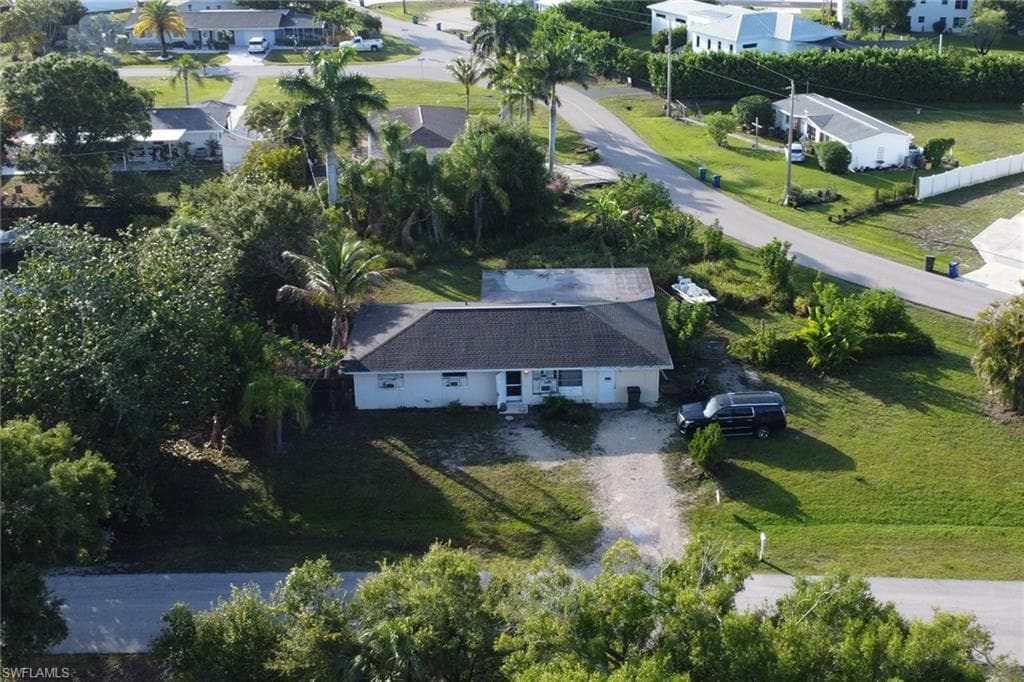 6701 Fiesta LN FORT MYERS, FL 33919