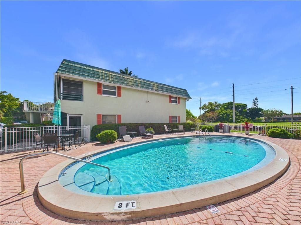 300 Valley Stream DR 3D NAPLES, FL 34113