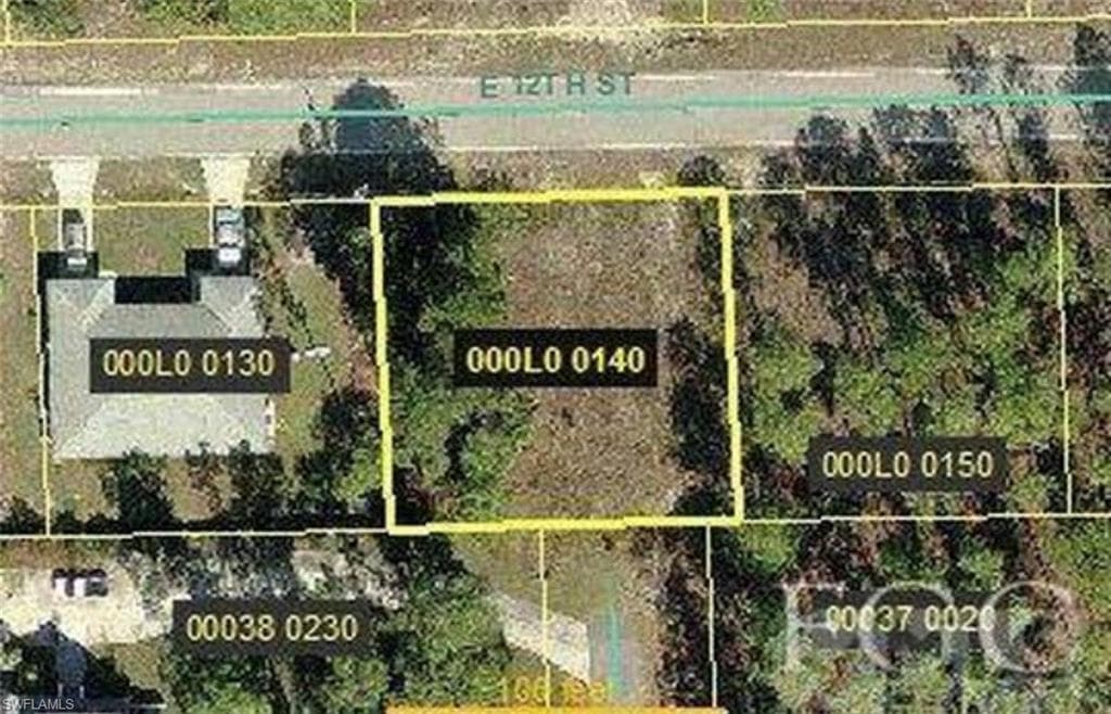 1100 E 12th ST LEHIGH ACRES, FL 33972