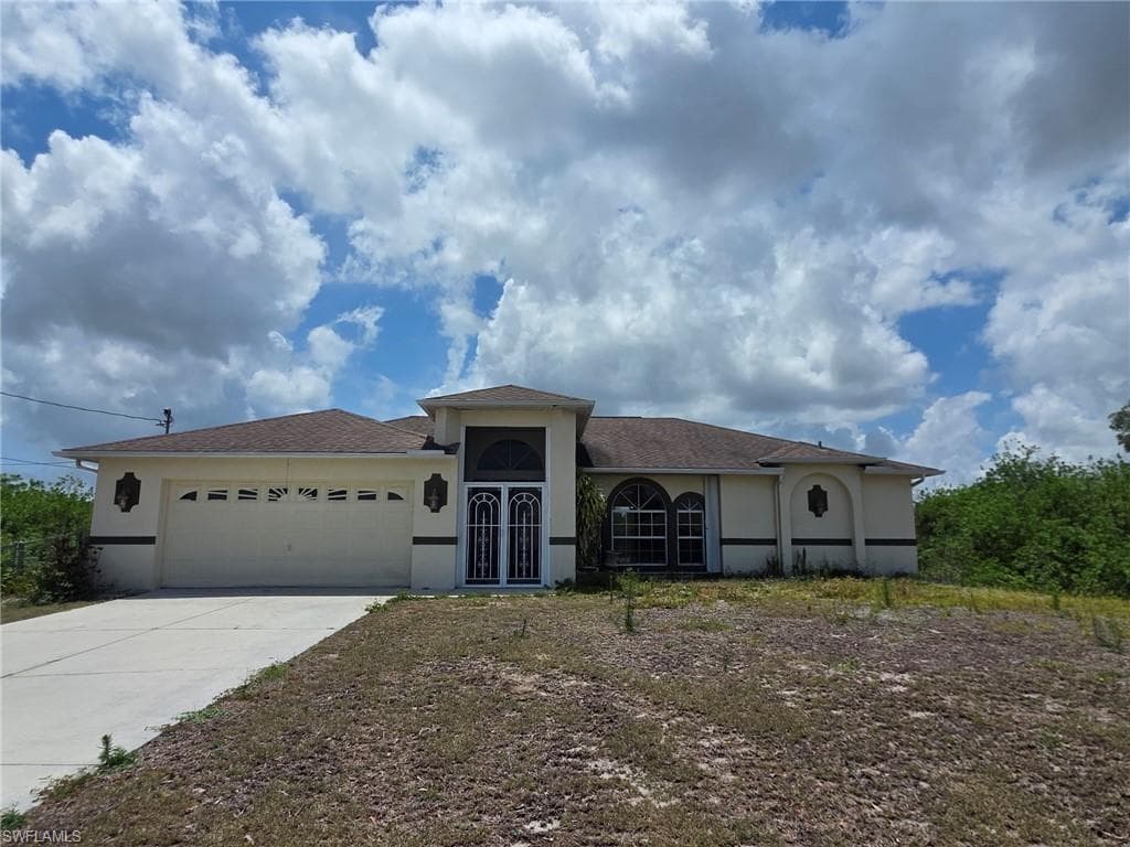 820 Rue Labeau CIR FORT MYERS, FL 33913