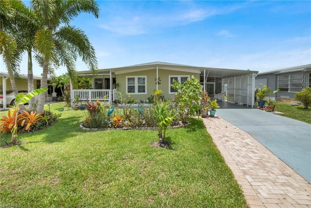 26049 Princess LN BONITA SPRINGS, FL 34135