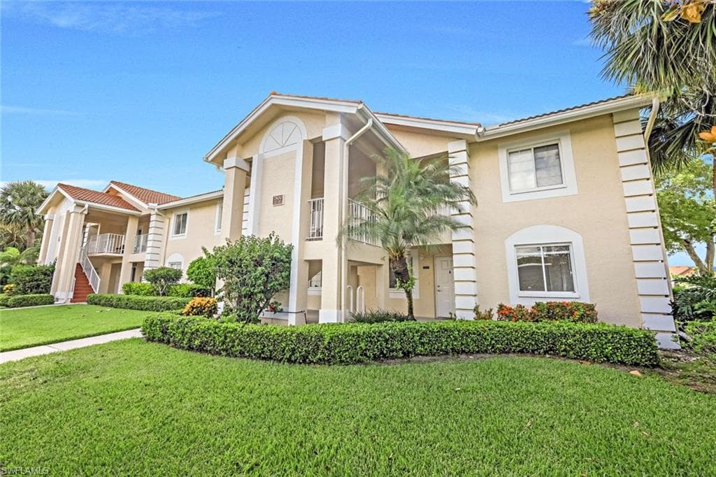7800 Emerald CIR B104 NAPLES, FL 34109