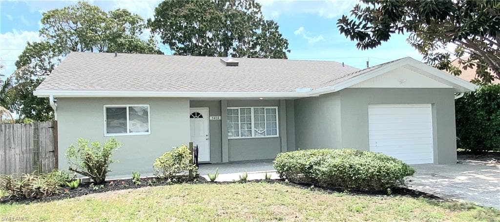 3414 Seminole AVE NAPLES, FL 34112