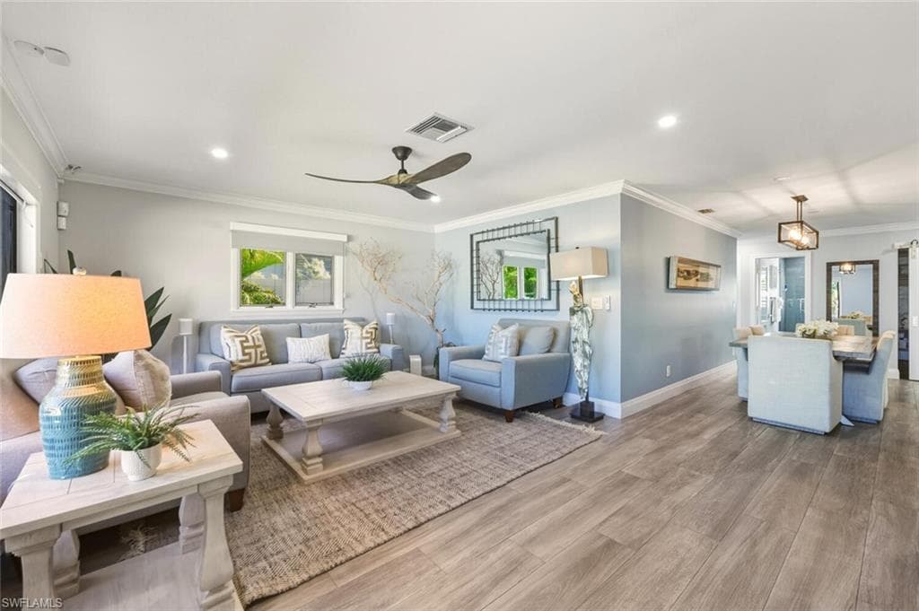 530 108th AVE N NAPLES, FL 34108