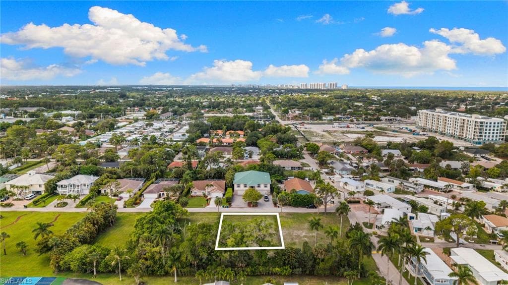3116 Pine Tree DR BONITA SPRINGS, FL 34134