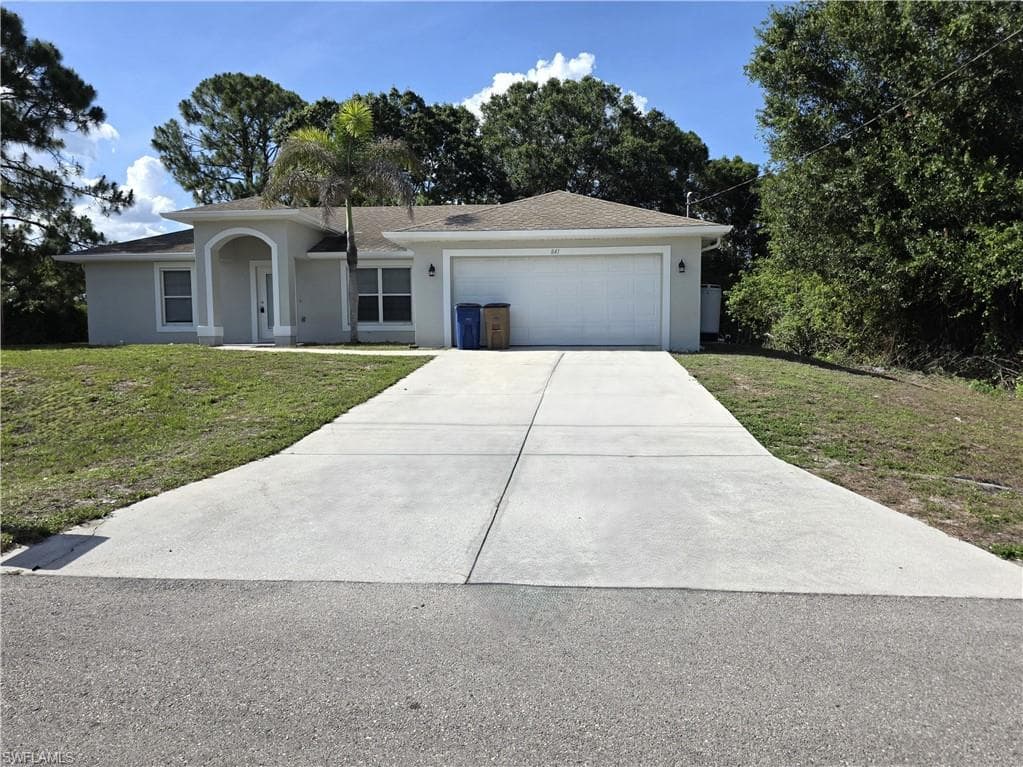841 Calumet ST E LEHIGH ACRES, FL 33974