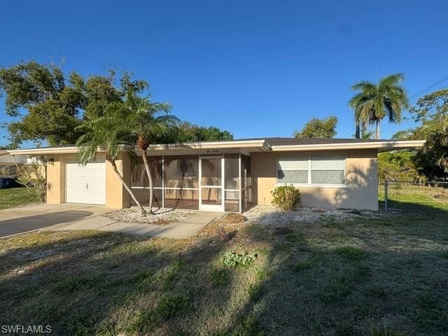 112 Crescent Lake DR NORTH FORT MYERS, FL 33917