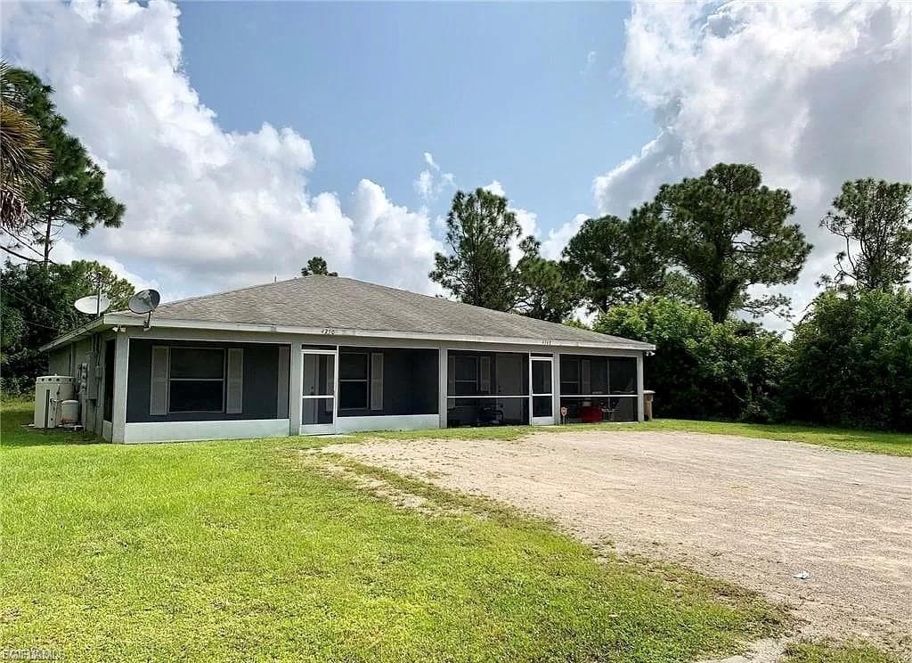 4750 28th ST SW LEHIGH ACRES, FL 33973