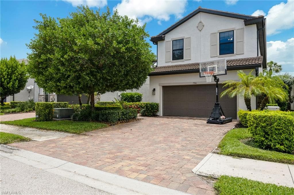 7186 Wilton DR NAPLES, FL 34109