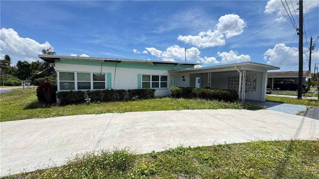 8140 Cleaves RD NORTH FORT MYERS, FL 33903