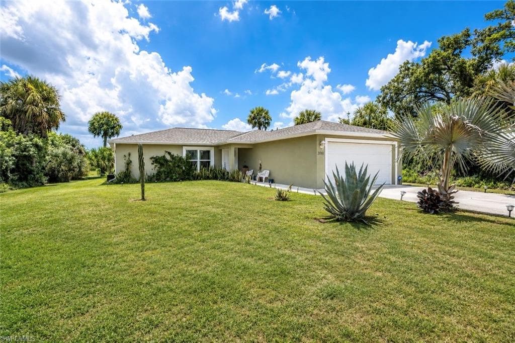 3061 NW Beechwood CIR LABELLE, FL 33935