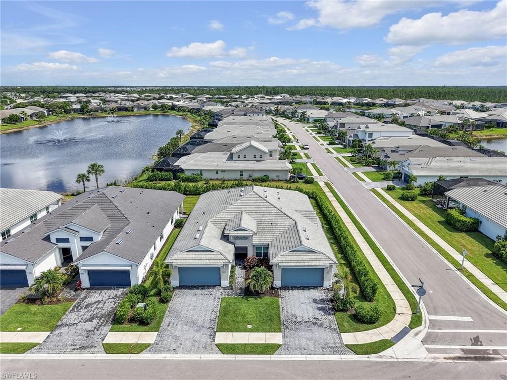 9225 Cayman DR NAPLES, FL 34114