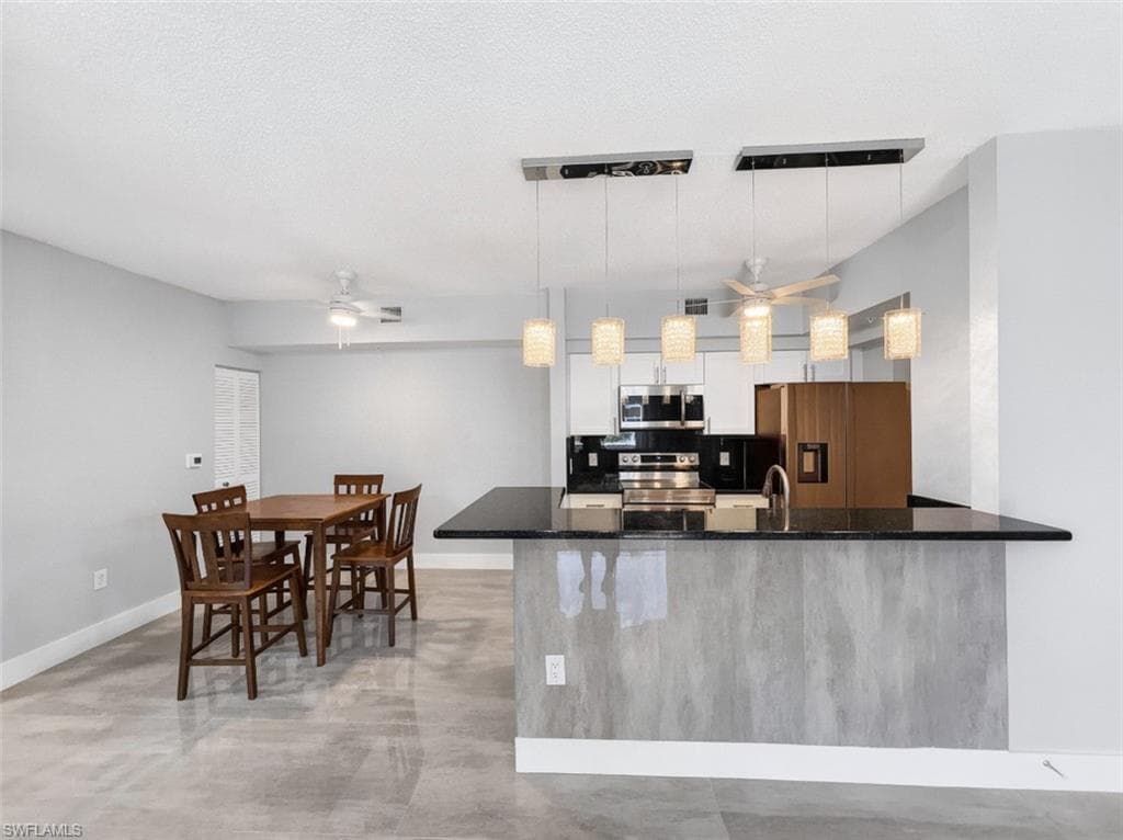 1235 Reserve WAY 103 NAPLES, FL 34105