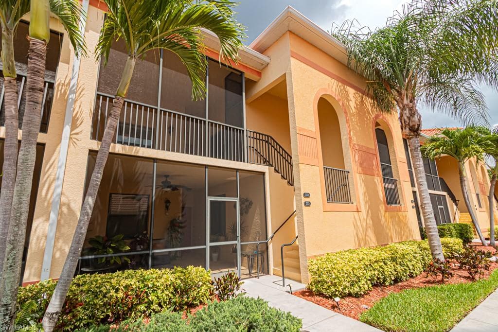 13761 Julias WAY 323 FORT MYERS, FL 33919