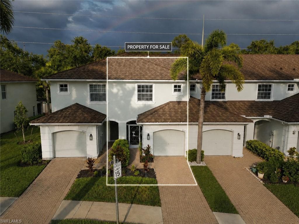 8557 Athena CT LEHIGH ACRES, FL 33971