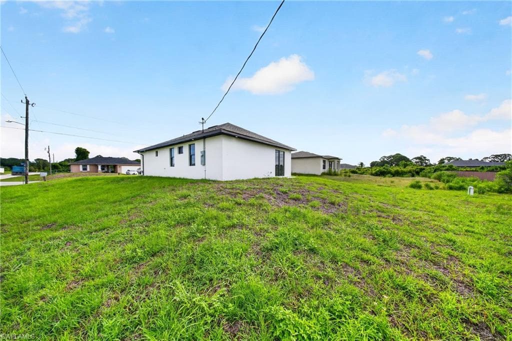 3219 65th ST W LEHIGH ACRES, FL 33971