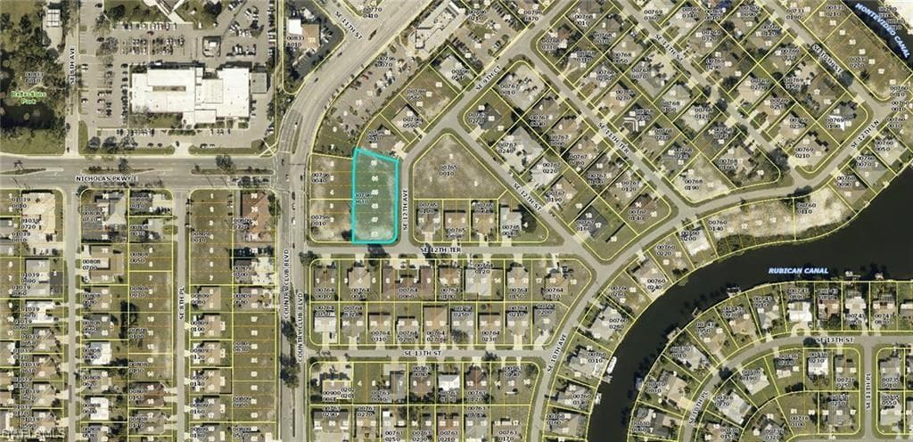 1204 SE 9th CT CAPE CORAL, FL 33990